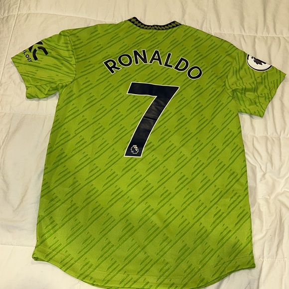 2022/2023 Manchester United Cristiano Ronaldo Short Sleeve Jersey Authentic #7 - Picture 3 of 9